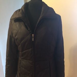 Kenneth Cole Reaction black short down coat